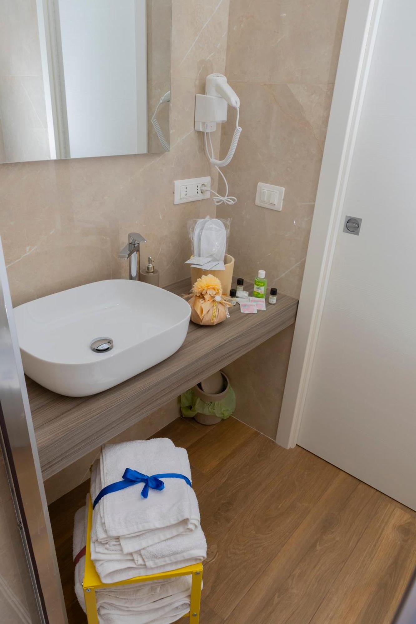 Alleria Rooms Neapel Exterior foto