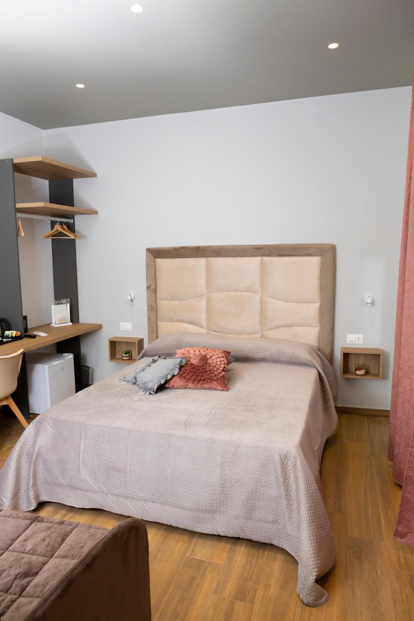 Alleria Rooms Neapel Exterior foto